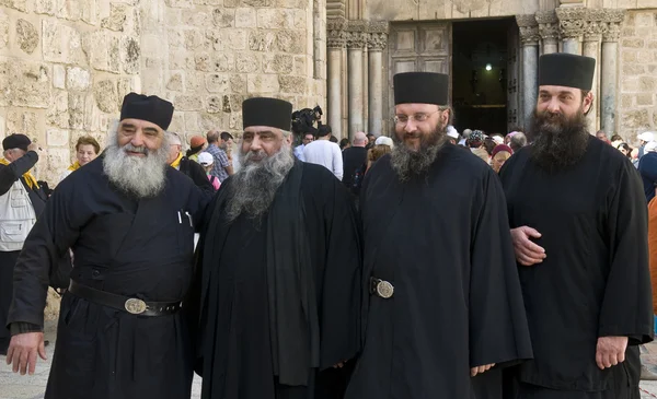 Православные монахи Греции — стоковое фото