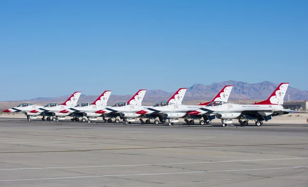 Thunderbird Ordförande — Stockfoto