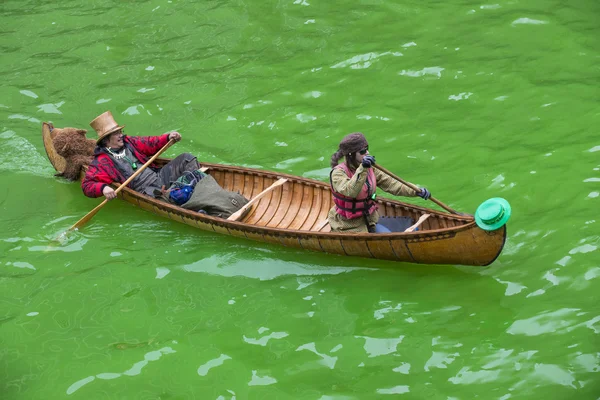 Chicago River dyed green — Stock Photo, Image