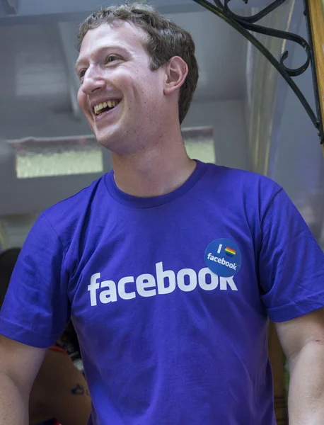 Facebook en San Francisco orgullo gay Imágenes de stock libres de derechos