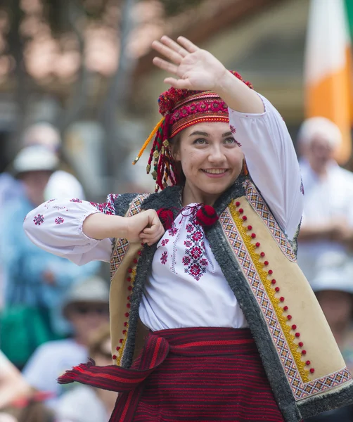 Bailarines folclóricos ucranianos — Foto de Stock