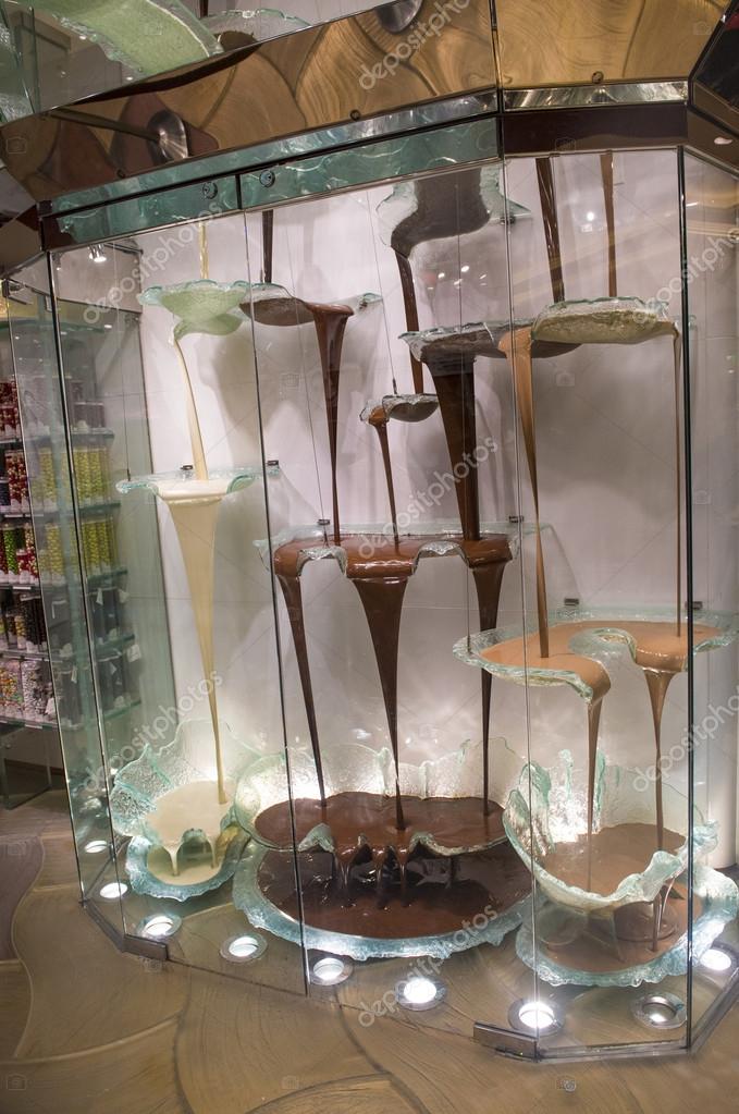 Bellagio Chocolate Fountain Stock Editorial Photo © kobbydagan 39884471