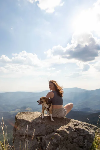 Young Woman Dog Mountains Hike — Stockfoto