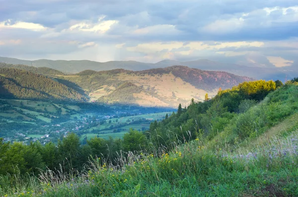 Landscape of mountains — Stock Photo, Image