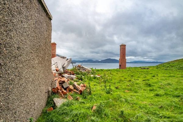 The ruins of Lenan Head fort at the north coast of County Donegal, Ireland. — Stock Photo, Image