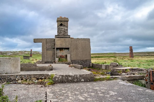 As ruínas de Lenan Head fort na costa norte do Condado de Donegal, Irlanda. — Fotografia de Stock