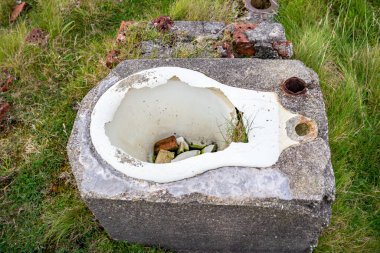 Lenan, County Donegal - İrlanda 'da beton üzerine inşa edilen tuvaletler