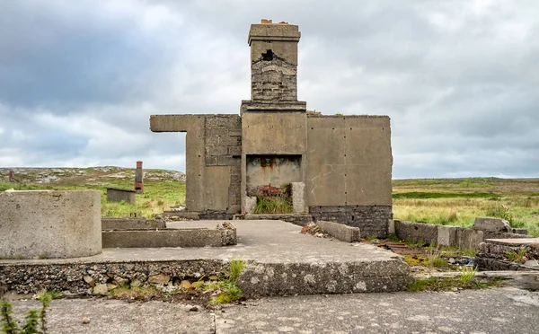 アイルランドのドニゴール州の北海岸にあるレナン・ヘッド砦の遺跡. — ストック写真
