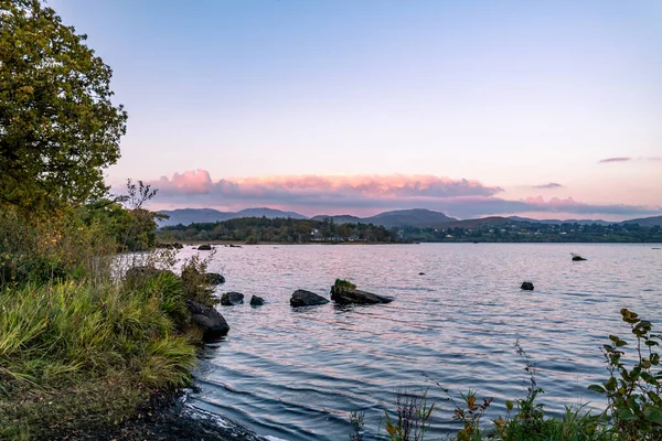 Vista del lago Eske en Donegal, Irlanda — Foto de Stock