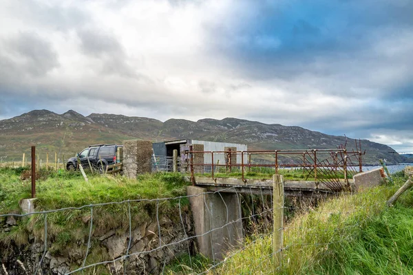 Die Ruinen der Festung Lenan Head an der Nordküste der Grafschaft Donegal, Irland. — Stockfoto