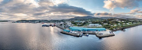 Killybegs, Irland - 13 oktober 2021 - Killybegs är Irlands viktigaste fiskehamn — Stockfoto