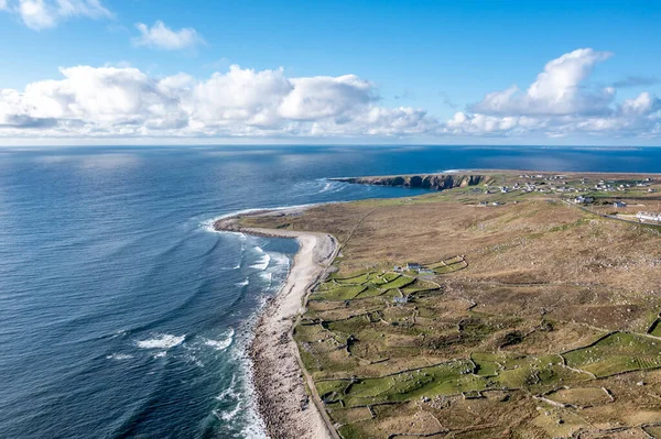 ゲドールの美しい海岸線の空中ビュー:ブラッディ・フォレストとブリンク- County Donegal, Ireland — ストック写真