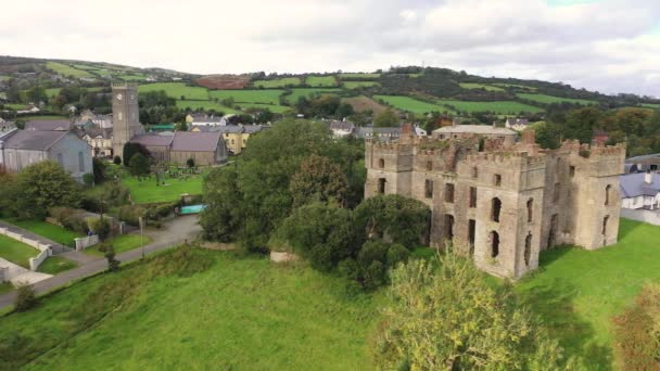 I resti del castello di Raphoe nella contea di Donegal - Irlanda — Video Stock