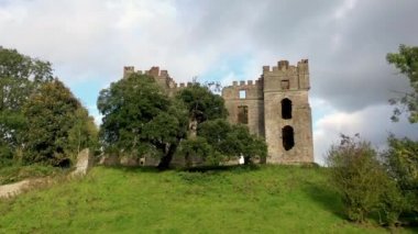 İrlanda Donegal 'deki Raphoe şatosunun kalıntıları.