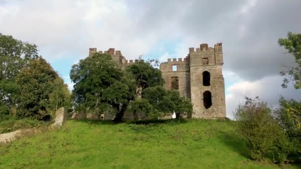 Los restos del castillo de Raphoe en el Condado de Donegal - Irlanda — Vídeo de stock