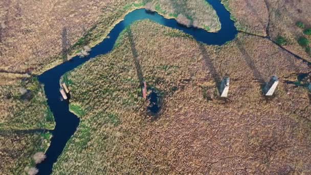 Vista aérea del viaducto ferroviario Owencarrow por Creeslough en el Condado de Donegal - Irlanda — Vídeo de stock