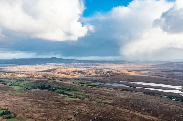 Gortnalake vanaf de Muckish Mountain in county Donegal - Ierland — Stockfoto