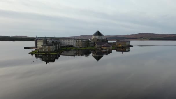 A gyönyörű Lough Derg Donegal megyében - Írország — Stock videók