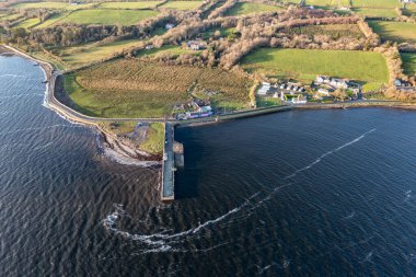 Mountcharles, İrlanda 'nın Donegal ilçesindeki rıhtım..