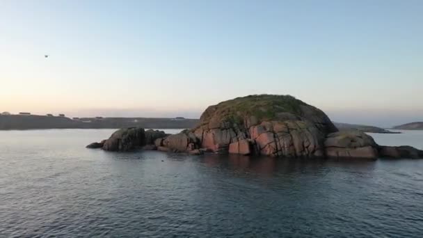 Wyspa w kształcie żółwia w Kincasslagh do Cruit Island w hrabstwie Donegal - Irlandia — Wideo stockowe