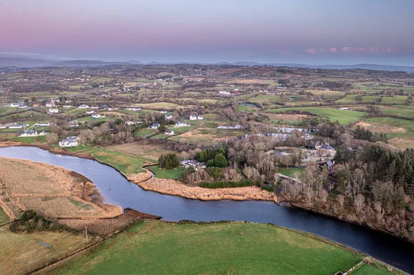 Αεροφωτογραφία του νερού Eany από την Inver στην κομητεία Donegal - Ιρλανδία. — Φωτογραφία Αρχείου