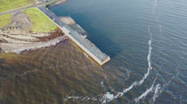 Mountcharles, İrlanda 'nın Donegal ilçesindeki rıhtım..