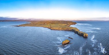 Donegal, İrlanda 'da Mountcharles' ın güzel kartallar yuvası..