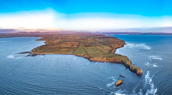The beautiful coast at the eagles nest in Mountcharles in County Donegal - Ireland. — Stock Photo, Image