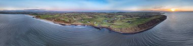 Donegal ilçesindeki Mountcharles 'ın Doorin Point' teki güzel kartal yuvası İrlanda.