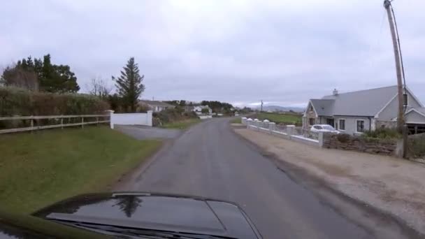 Переезд из Росснег в Баллишаннон в графстве Донегал - Республика Ирландия — стоковое видео