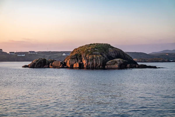 The turtle shaped island at Kincasslagh to Cruit Island in County Donegal - Ireland — Fotografia de Stock