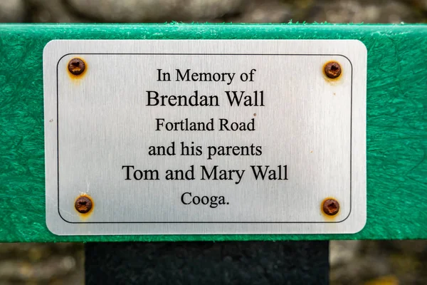 FÁCIL, COUNTY SLIGO, IRLANDA - 12 DE OCTUBRE DE 2021: Señal recordando perdido Brendan Wall — Foto de Stock