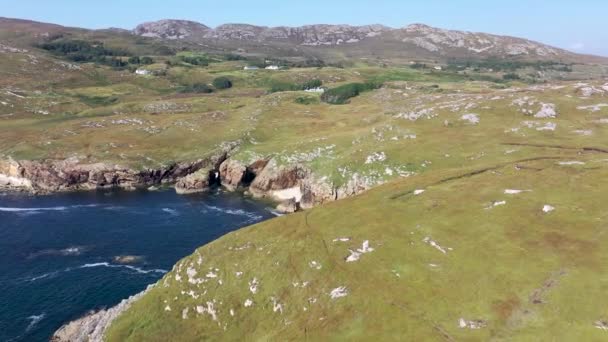 Marmeelan ve Falcorrib 'un Dungloe' nun güneyinde, Donegal Bölgesi - İrlanda — Stok video