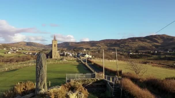 Vista aérea de Glencolumbkille no Condado de Donegal, República de Irleand — Vídeo de Stock