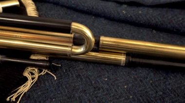 Geleneksel İrlanda Uilleann boruları, gayda, İrlanda tüvit üzerinde