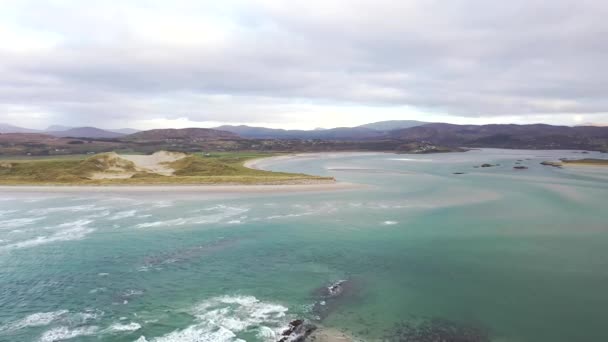 Playa Dooey por Lettermacaward en el Condado de Donegal - Irlanda — Vídeos de Stock