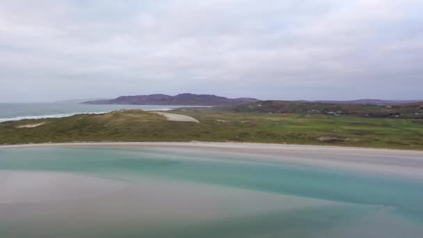 Playa Dooey por Lettermacaward en el Condado de Donegal - Irlanda — Vídeos de Stock