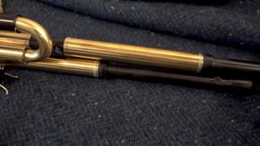Geleneksel İrlanda Uilleann boruları, gayda, İrlanda tüvit üzerinde