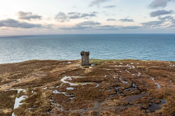 Der Turm von Glencolumbkille in der Grafschaft Donegal - Irland — Stockfoto