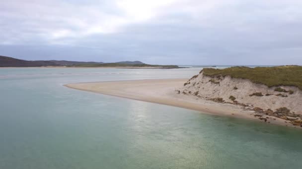 Donegal, İrlanda 'da Lettermacaward' ın Dooey plajı. — Stok video