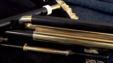 Geleneksel İrlanda Uilleann boruları, gayda, İrlanda tüvit üzerinde