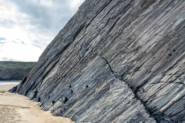 Riesige Felsen am Silberstrand in der Grafschaft Donegal - Irland — Stockfoto