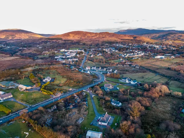 Vista aérea de Glenties em County Donegal, Irlanda — Fotografia de Stock