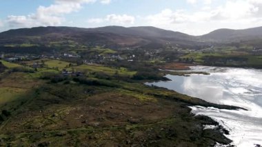 Ardara 'nın Donegal İlçesi' ndeki hava görüntüsü - İrlanda