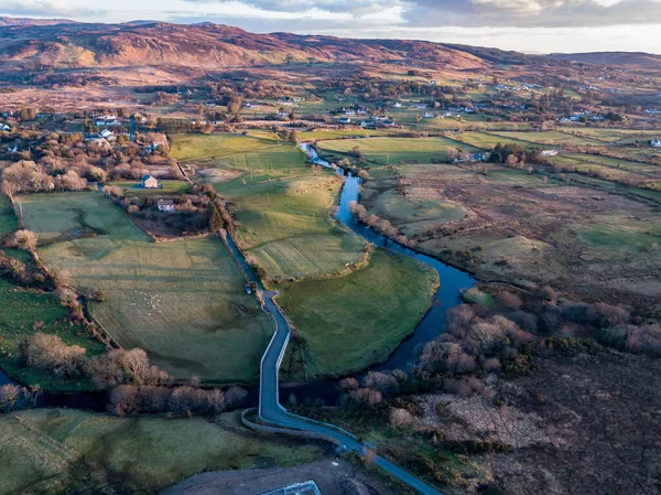 Vista aérea de Glenties en el Condado de Donegal, Irlanda — Foto de Stock