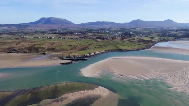 Vista aérea do Cais Ballyness no Condado de Donegal - Irlanda — Vídeo de Stock