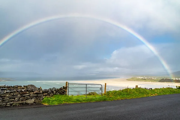 Amazing rainbow above Narin Strand by Portnoo in County Donegal Ireland — Stock Photo, Image