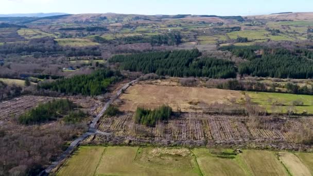 Αεροφωτογραφία του Bonny Glen στο Frosses στο County Donegal - Ιρλανδία. — Αρχείο Βίντεο