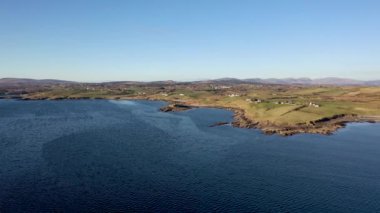 McSwynes Şatosu Donegal, İrlanda 'daki St Johns Point' te yer almaktadır..