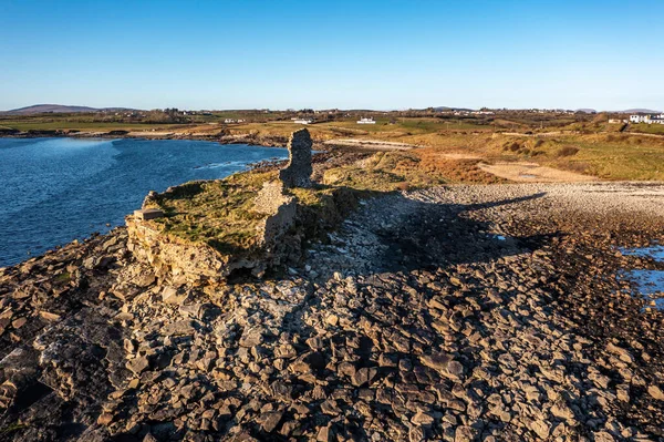 El castillo de McSwynes se encuentra en St Johns Point, en el condado de Donegal, Irlanda.. — Foto de Stock